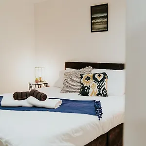  Apartment Hounds Gate Luxury By 1508 United Kingdom